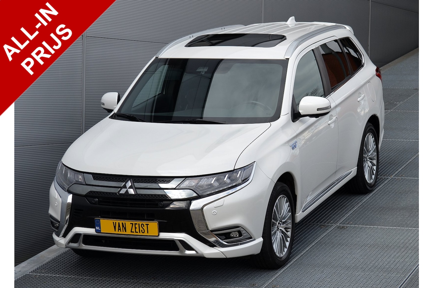 Mitsubishi Outlander - PHEV 2.4 INSTYLE 4WD | PLUG IN HYBRID | FULL OPTIONS | SCHUIFDAK | ADAPTIEF CRUISE | FABRI - AutoWereld.nl