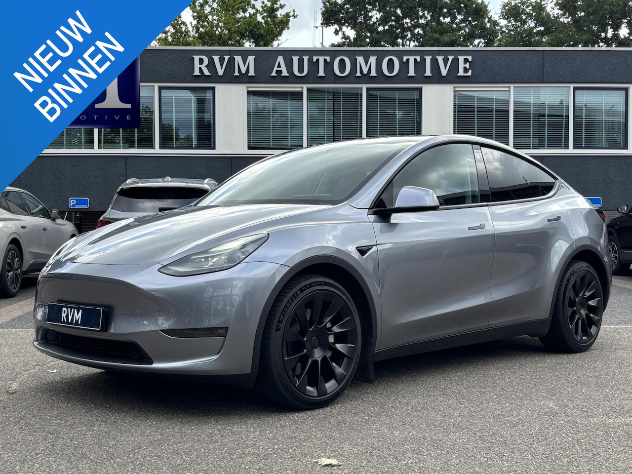 Tesla Model Y - Long Range AWD 75 kWh AUTOPILOT | AFNEEMBARE TREKHAAK | TESLA GARANTIE T/M 4-2027 - AutoWereld.nl