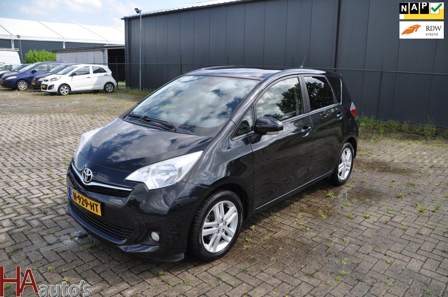 Toyota Verso S - 1.3 VVT-i Dynamic *CLIMA* PANO - AutoWereld.nl