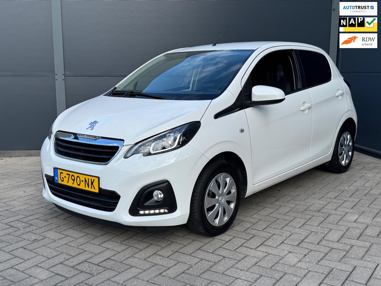 Peugeot 108 - 1.0 e-VTi Active / Nap / Airco / Trekhaak - AutoWereld.nl