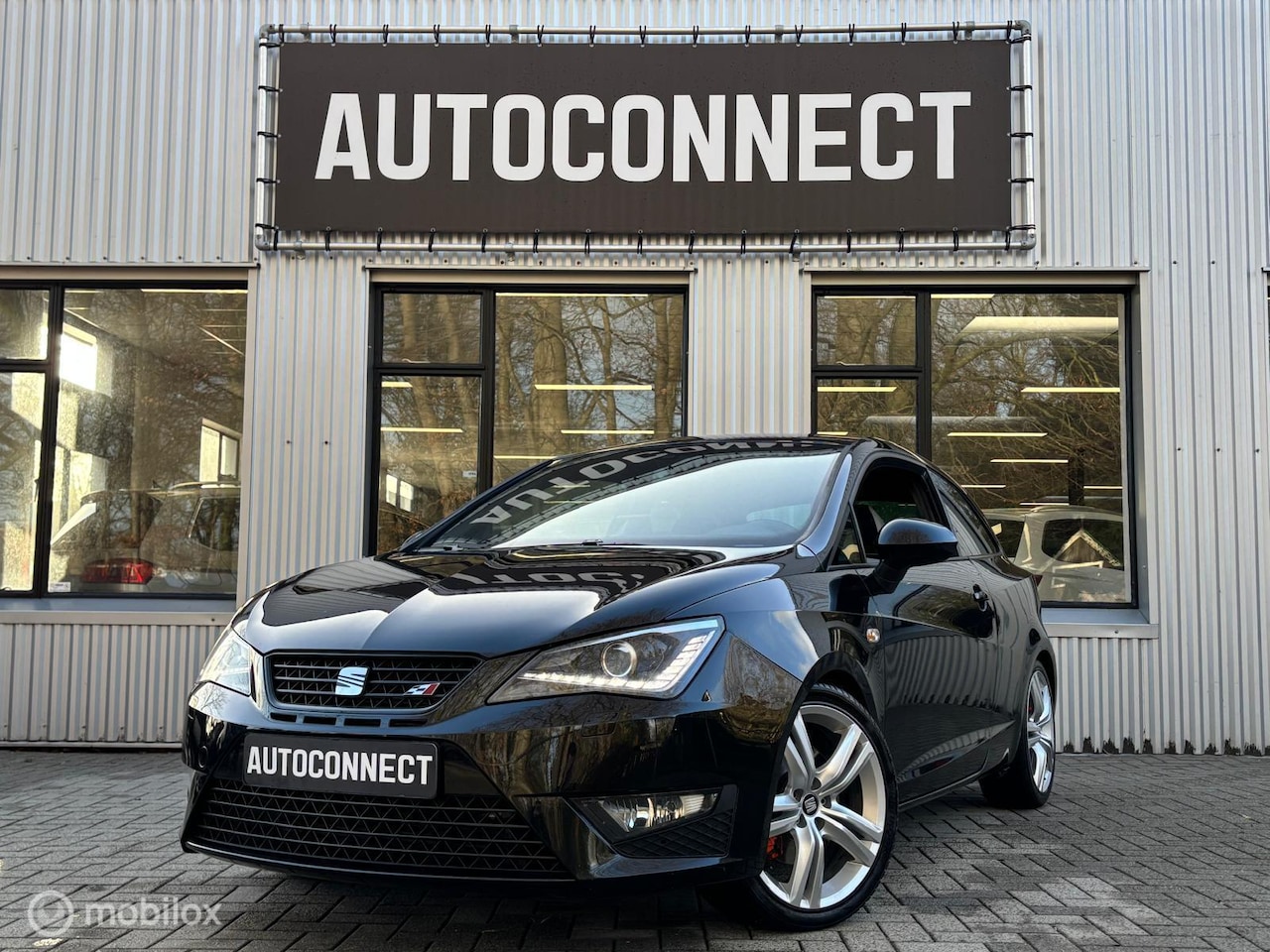 SEAT Ibiza SC - 1.4 TSI Cupra 1.4 TSI Cupra, NAVI, CRUISE, PDC, LEDER - AutoWereld.nl