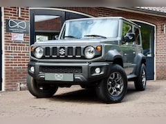 Suzuki Jimny - 1.5 Stijl 4X4 | 1E EIGENAAR | TREKHAAK | LED | CRUISE | STOELVERW. | DEALEROND