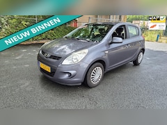 Hyundai i20 - 1.2i i-Drive LEUKE AUTO RIJDT EN SCHAKELT GOED