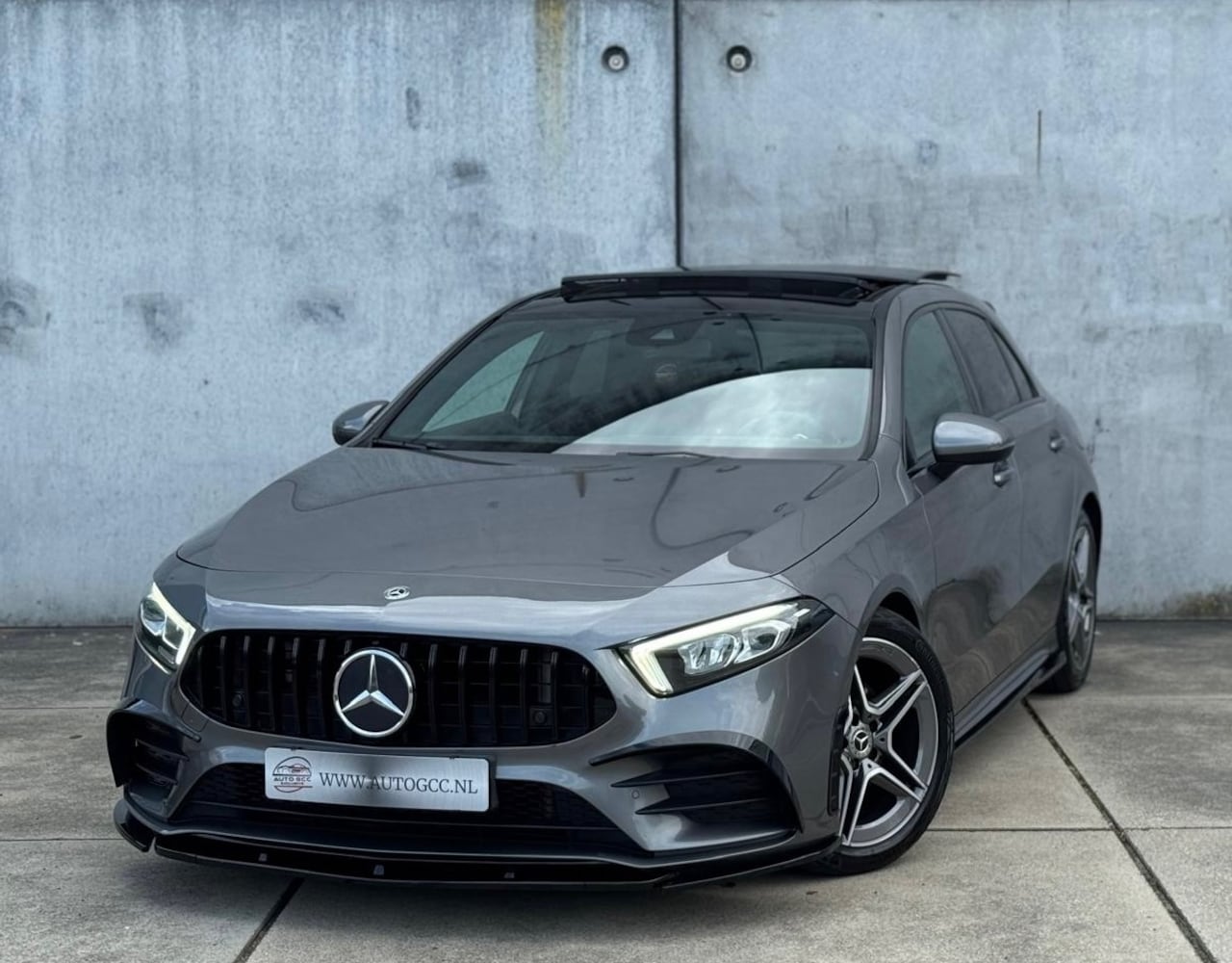 Mercedes-Benz A-klasse - 180 D AMG PANO NIGHT PACK MAXTON LED - AutoWereld.nl