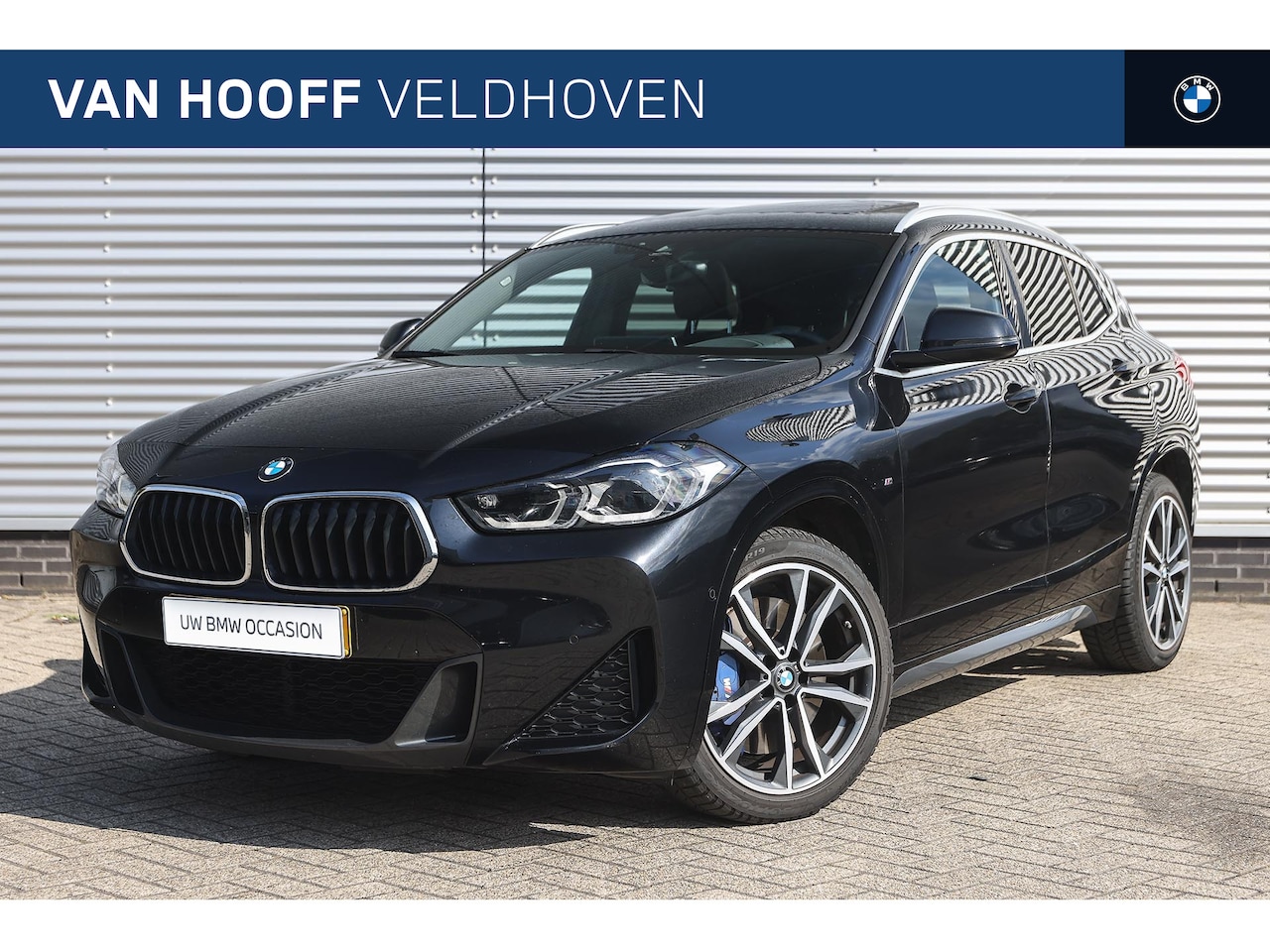 BMW X2 - sDrive20i High Executive M Sport Automaat / Panoramadak / Trekhaak / Achteruitrijcamera / - AutoWereld.nl