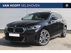BMW X2 - sDrive20i High Executive M Sport Automaat / Panoramadak / Trekhaak / Achteruitrijcamera /