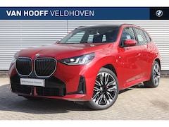 BMW X3 - 30e xDrive M Sport Automaat / Panoramadak / Trekhaak / Sportstoelen / Stoelventilatie / Ad