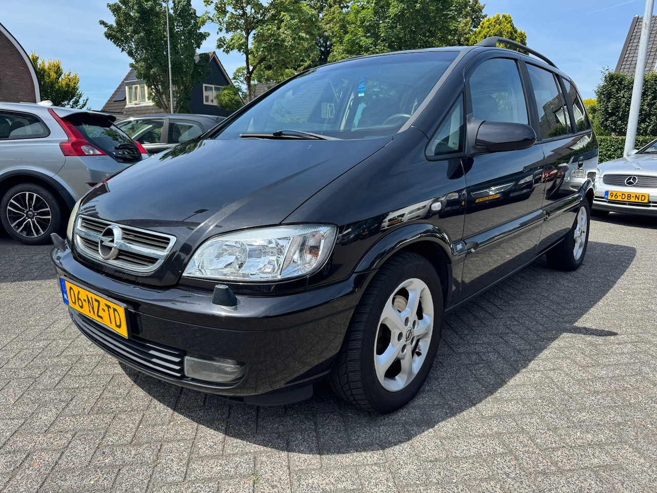 Opel Zafira - 1.8-16V Elegance 7Prsn,Apk 23/5/26,Cruise,Elek-pakket,Trekhaak - AutoWereld.nl