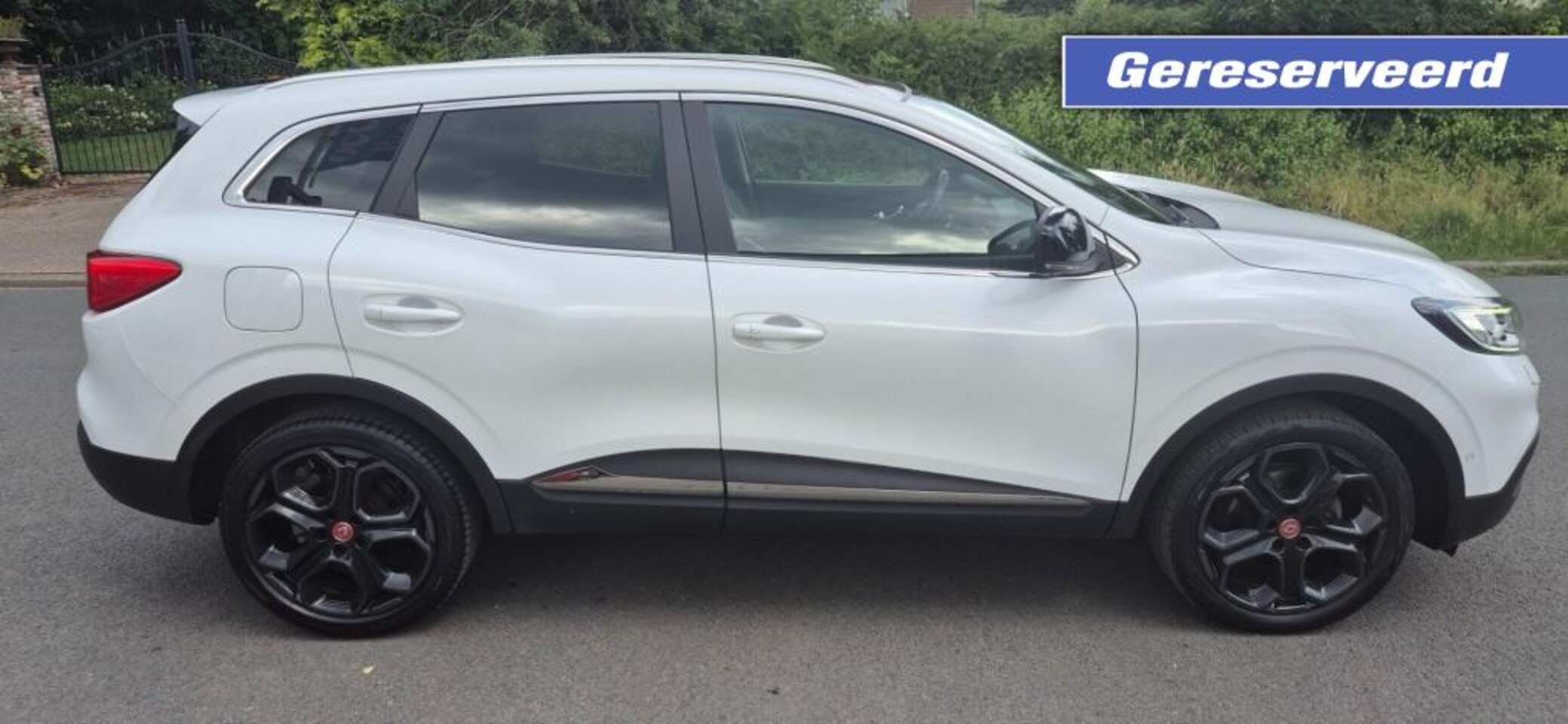 Renault Kadjar - TCe Extase ECC*Navigatie*Leer*panorama*trekhaak*NAP - AutoWereld.nl