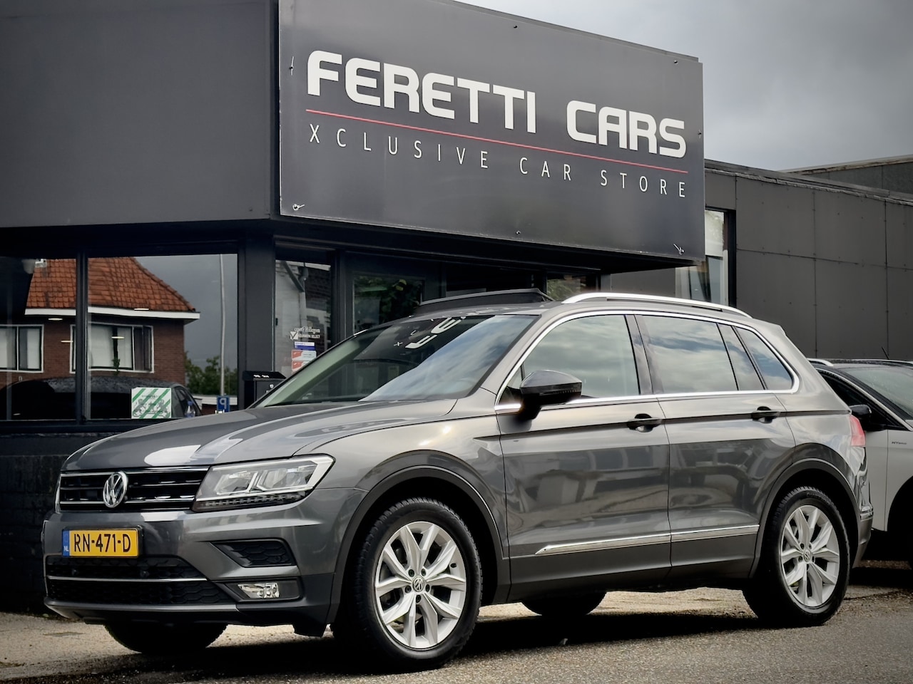 Volkswagen Tiguan - 1.4 TSI AUT6 ACT HIGHLINE PANODAK NAVI DIGI-DASH PARK-PILOT LED LMV PDC - AutoWereld.nl