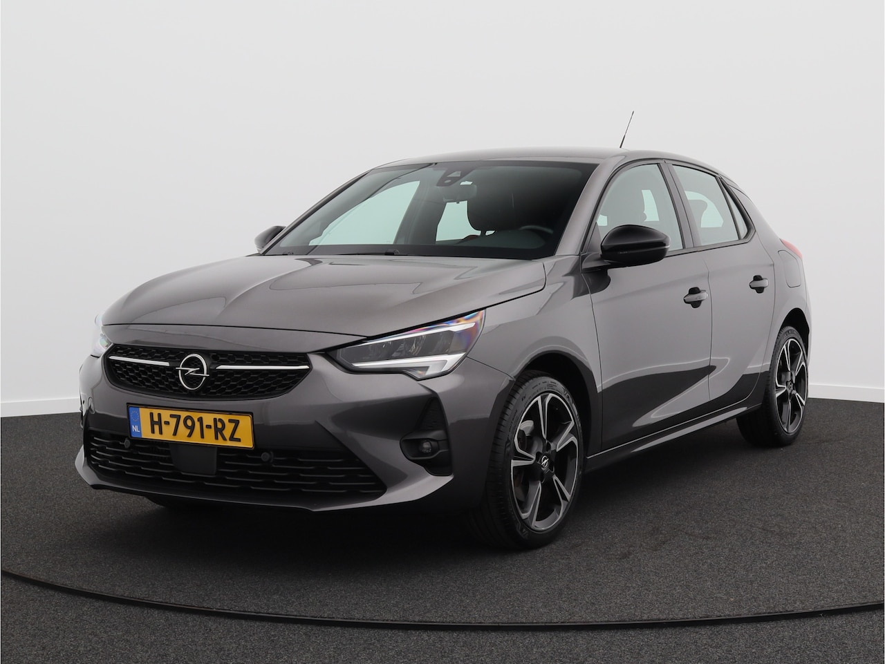 Opel Corsa - 1.2 GS Line/ lage km/ zeer mooi! - AutoWereld.nl