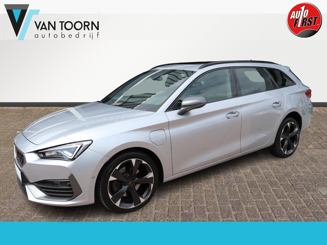 CUPRA Leon Sportstourer - 1.5 eTSI Business Edition Automaat. Panorama dak, sfeer verlichting, navigatie. - AutoWereld.nl