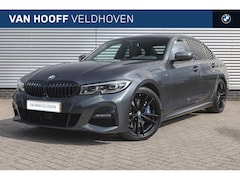 BMW 3-serie - 320i High Executive M Sport Automaat / Sportstoelen / Comfort Access / M Sportonderstel /