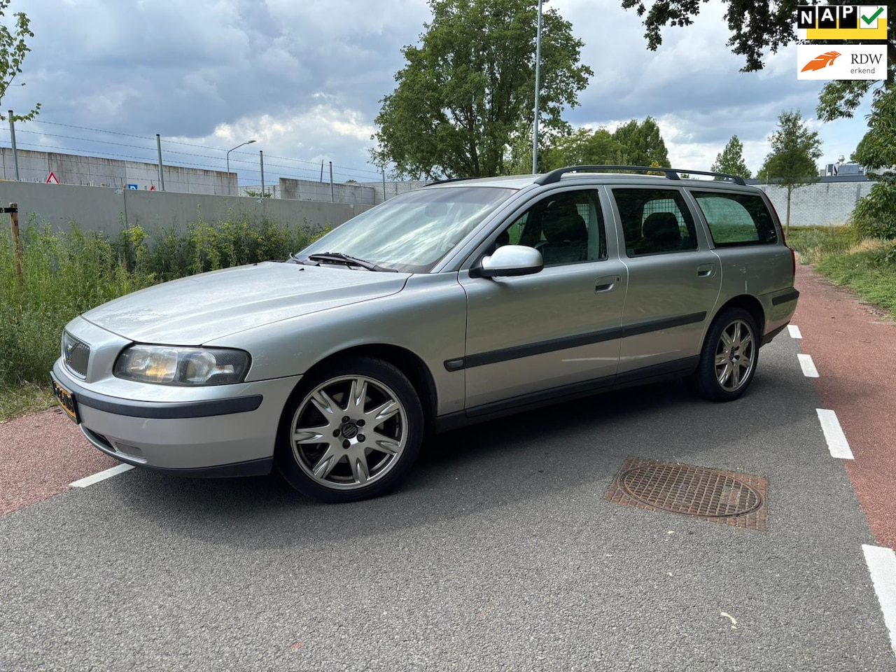 Volvo V70 - 2.3 T-5 Geartr. C.L Automaat 250pk Dealer onderhoud - AutoWereld.nl