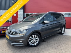 Volkswagen Touran - 1.5 TSI 150PK Comfortline Business 7p CAMERA / STOELVERW / DAB+ / ACC / PDC / BLUETOOTH /