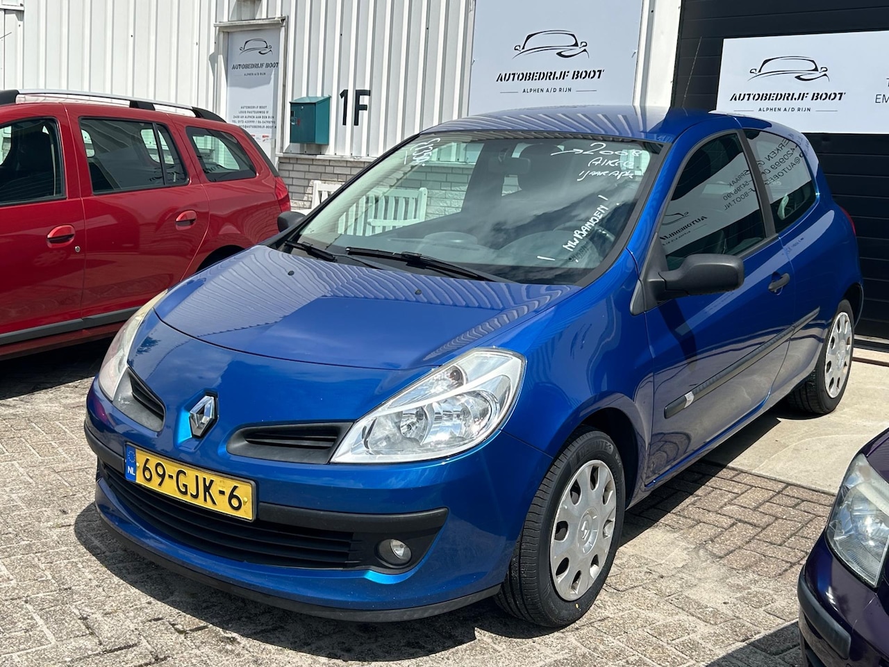 Renault Clio - 1.2-16V 3drs! AIRCO! 258.000km! BJ 08-2008! - AutoWereld.nl