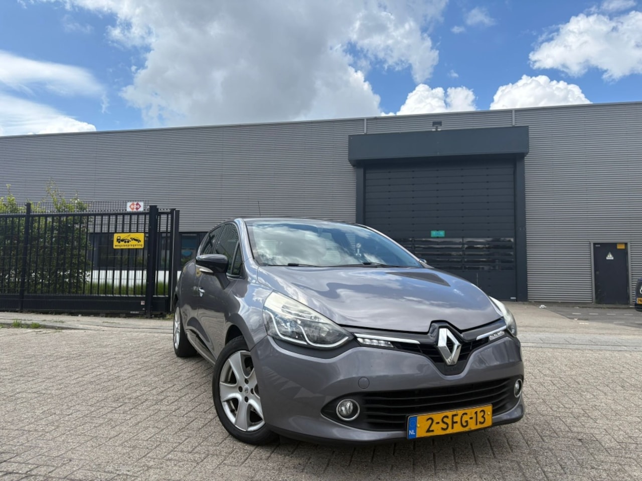 Renault Clio - 1.5 dCi Navigatie|Clima Expression - AutoWereld.nl