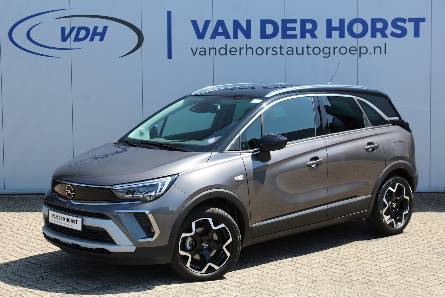 Opel Crossland - 1.2-110pk Turbo 'Elegance'. Mooie en luxe hoogzitter met weinig km's ! Volautm. airco dual - AutoWereld.nl
