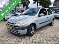 Renault Clio - 1.6-16V