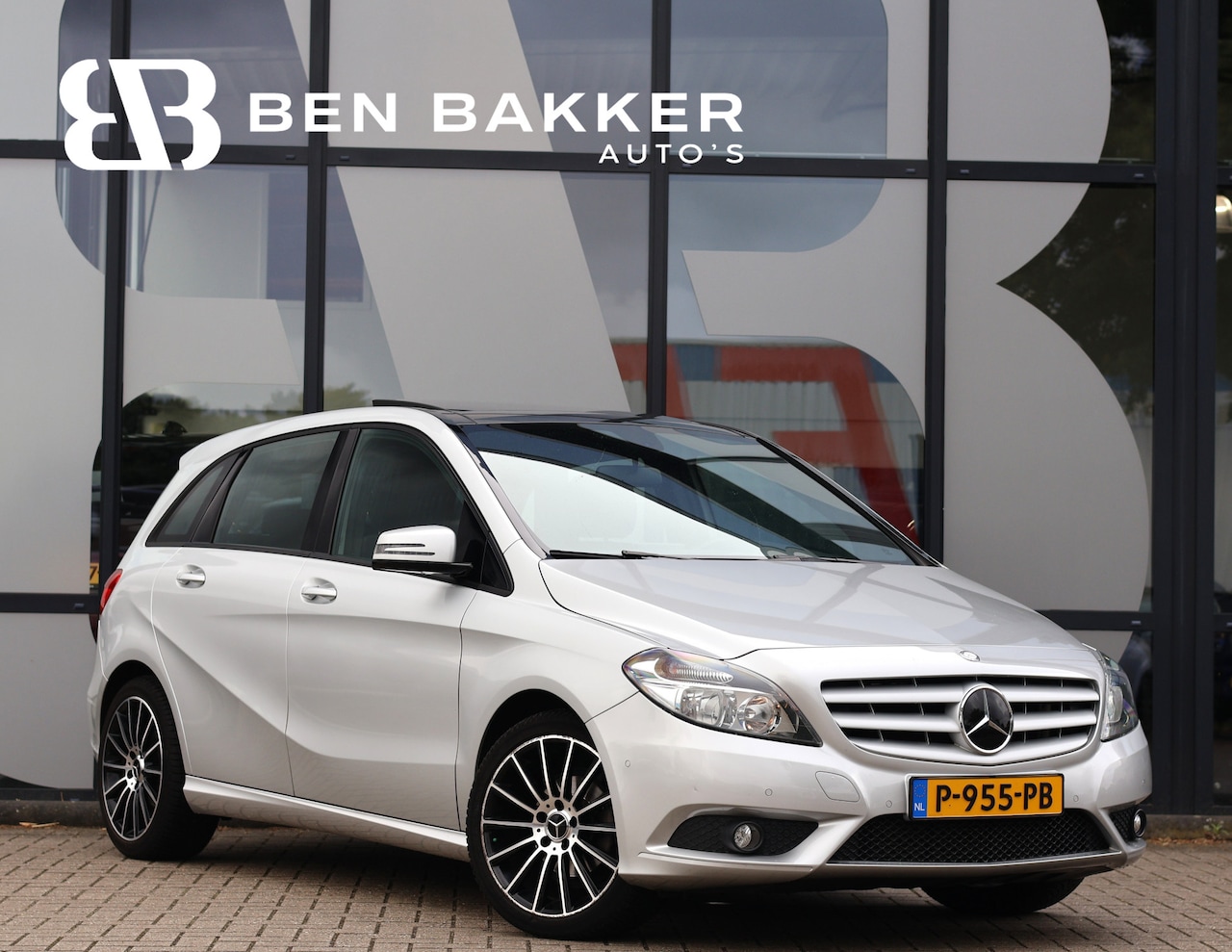 Mercedes-Benz B-klasse - 180 Ambition | Pano | Haak | Airco | - AutoWereld.nl
