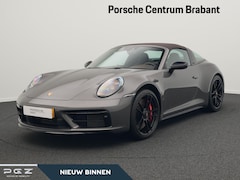 Porsche 911 - 4 GTS