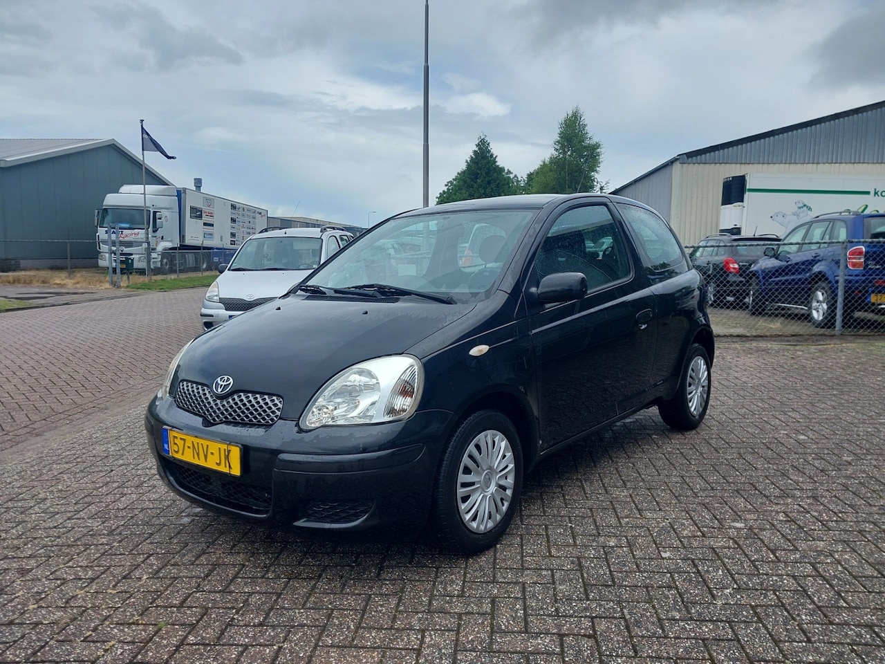 Toyota Yaris - 1.3 VVT-i Sol !! VOL JAAR APK !! - AutoWereld.nl