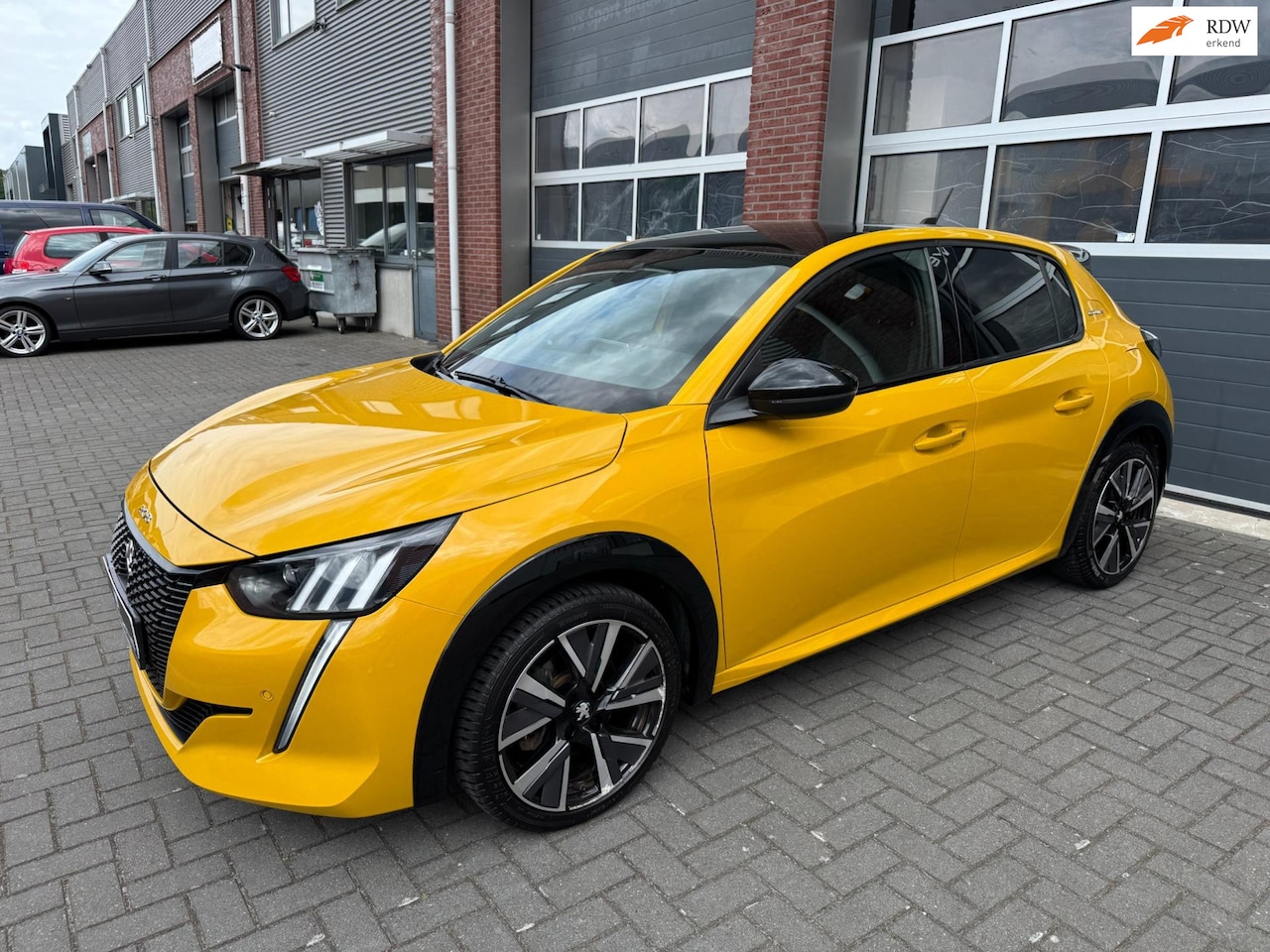 Peugeot 208 - 1.2 PureTech AUT GT-Line LED Pano 360Cam Carplay - AutoWereld.nl
