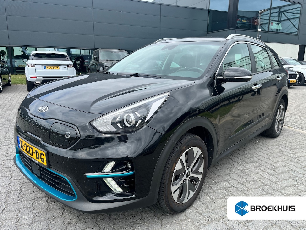 Kia e-Niro - DynamicLine 64 kWh | Navi | Stoel/Stuur Verwarming | Cruise Adaptive | Airco | Lichtmetale - AutoWereld.nl