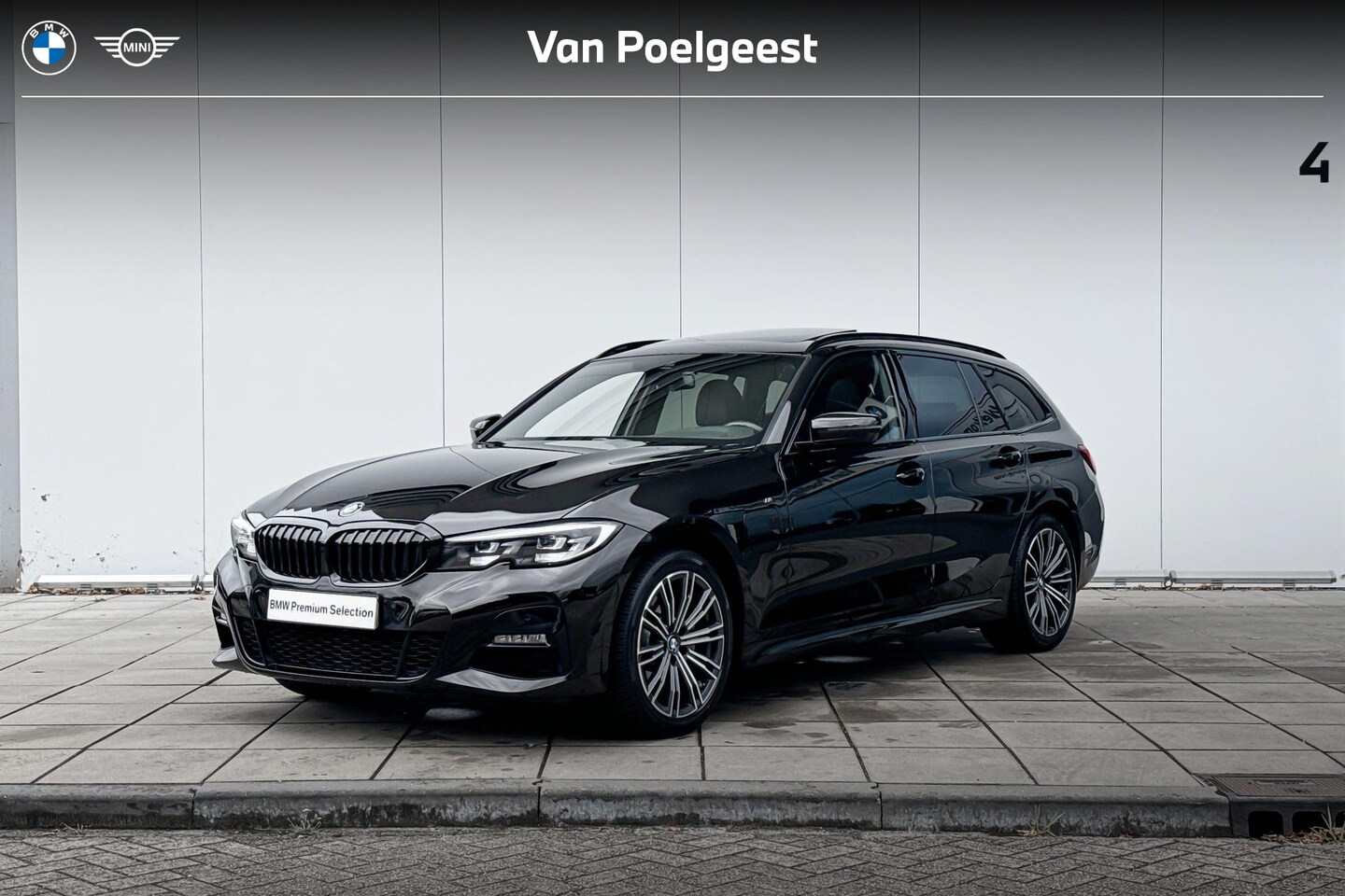 BMW 3-serie Touring - 320e High Executive M-Sport 18 Inch / Glazen Schuifdak / Getinte Ramen Achter / Stoelverwa - AutoWereld.nl