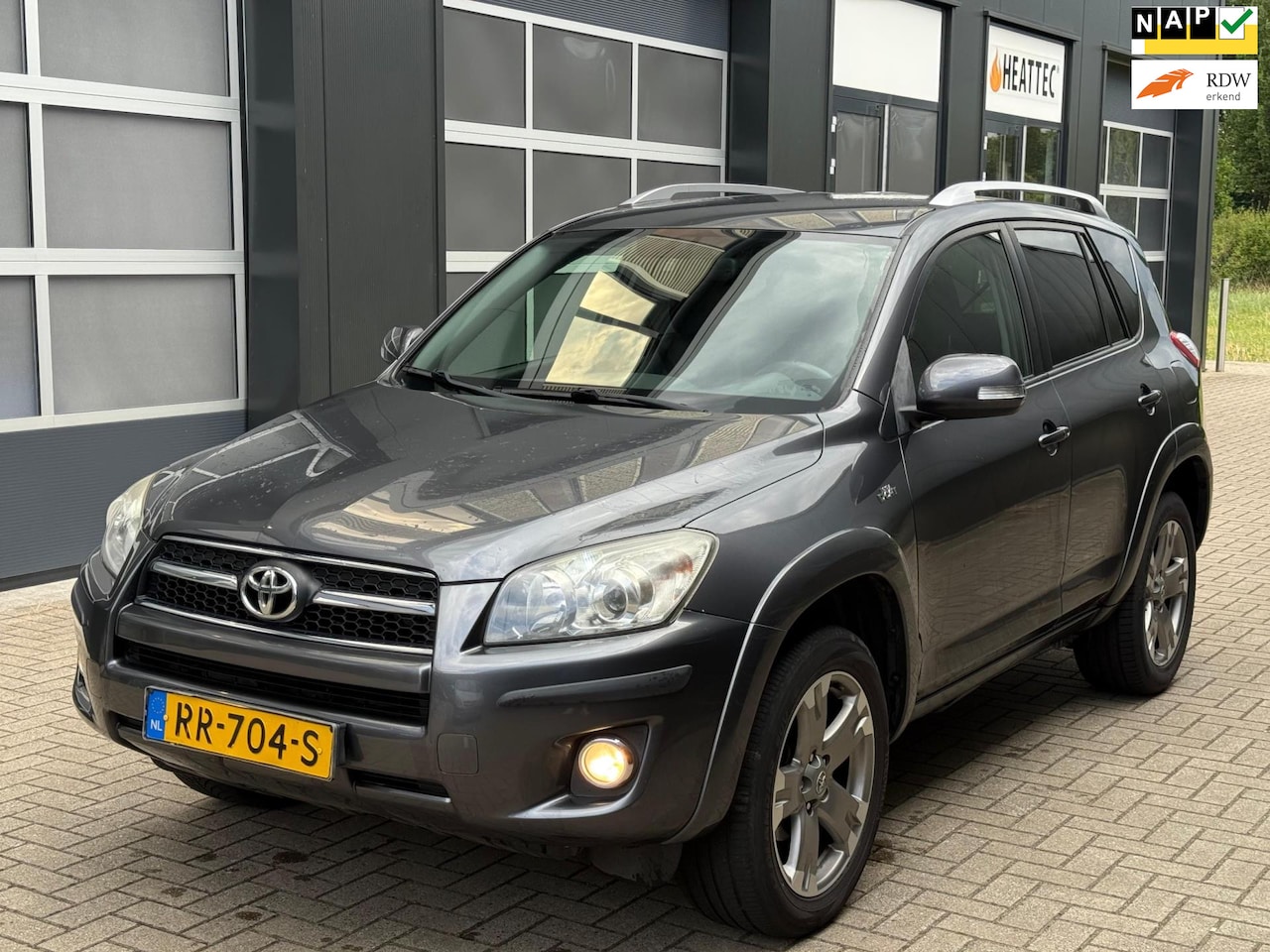 Toyota RAV4 - 2.2 D-CAT Executive Business NW APK CAMERA TREKHAAK - AutoWereld.nl