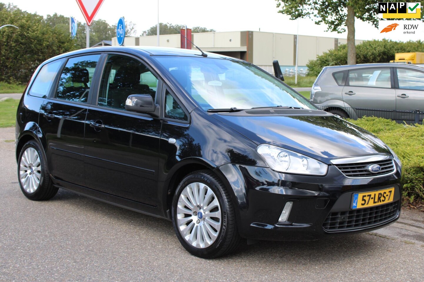 Ford C-Max - 1.8-16v LIMITED-uitv/CLIMA AIRCO/TREKHAAK/NAVIGATIE/CRUISE CONTROL/LM-VELG/nieuwe APK+O.H. - AutoWereld.nl