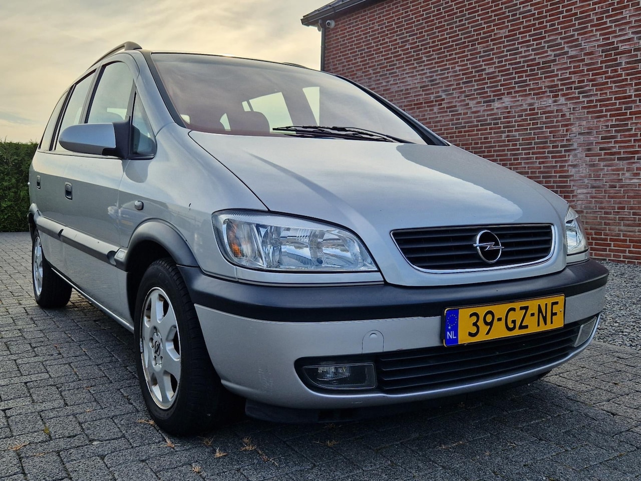 Opel Zafira - 1.6-16V Elegance 1.6-16V Elegance - AutoWereld.nl