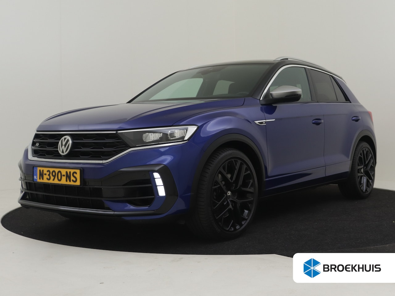 Volkswagen T-Roc - 2.0 TSI 4Motion R 300PK Adaptief cruise control | Navigatie | App connect | Led koplampen - AutoWereld.nl
