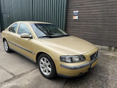 Volvo S60 - 2.4 R edition Automaat APK 06-2026