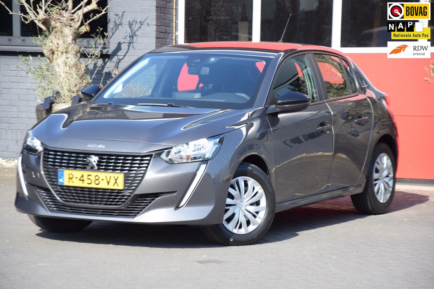 Peugeot 208 - 1.2 PureTech Active 12-2022 Airco Navigatie - AutoWereld.nl