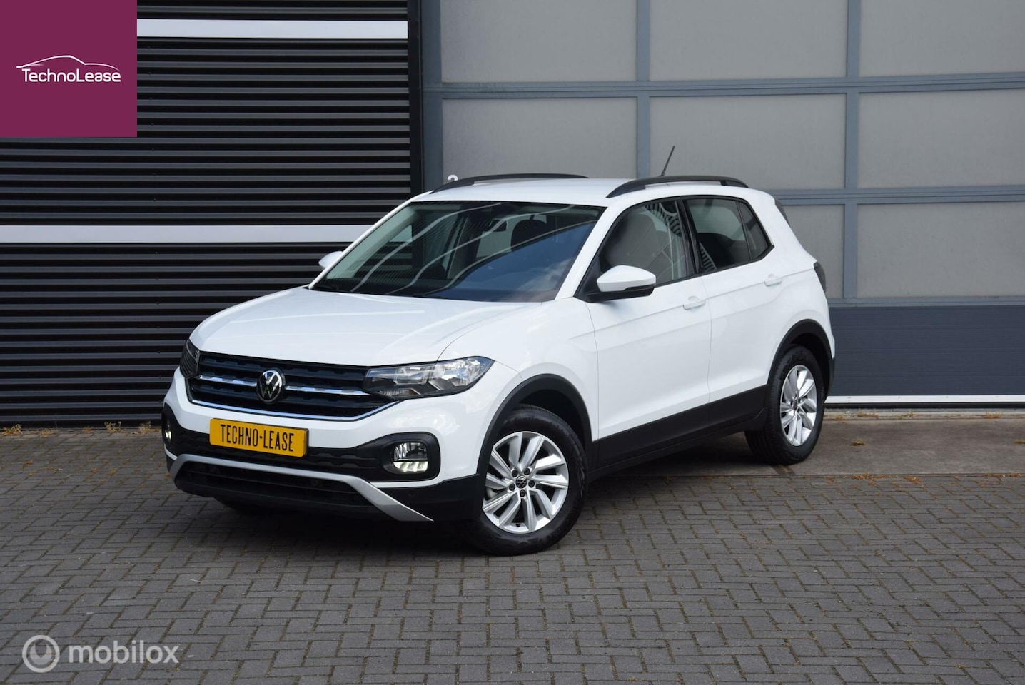 Volkswagen T-Cross - 1.0 TSI Life Apple carplay ACC PDC - AutoWereld.nl