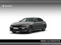 BMW 3-serie - 330e | 19 Inch | M-Sportpakket Pro | Innovation Pack | Comfort Pack | Panoramadak