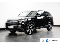Volkswagen Tiguan - Life 1.5 e-Hybrid 204PK | Achteruitrijcamera | Trekhaak met electr. Ontgrendeling, draaiba