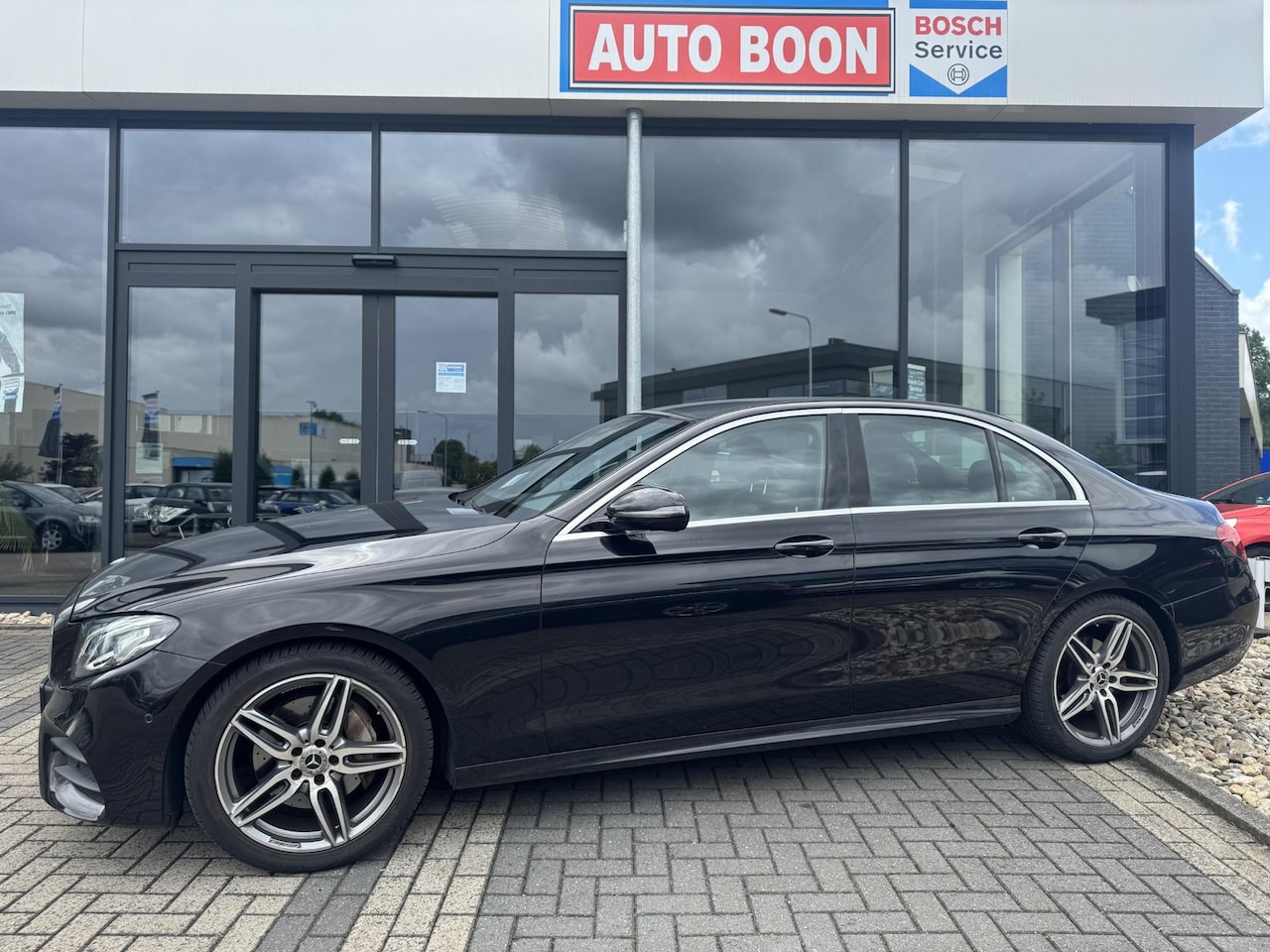 Mercedes-Benz E-klasse - 200 Sedan AMG 9G-TRONIC WIDESCREEN/SFEER/P-CAM/LED /19INCH.AMG/NAVI/CLIMA/S&S/1E.EIG - NL - AutoWereld.nl