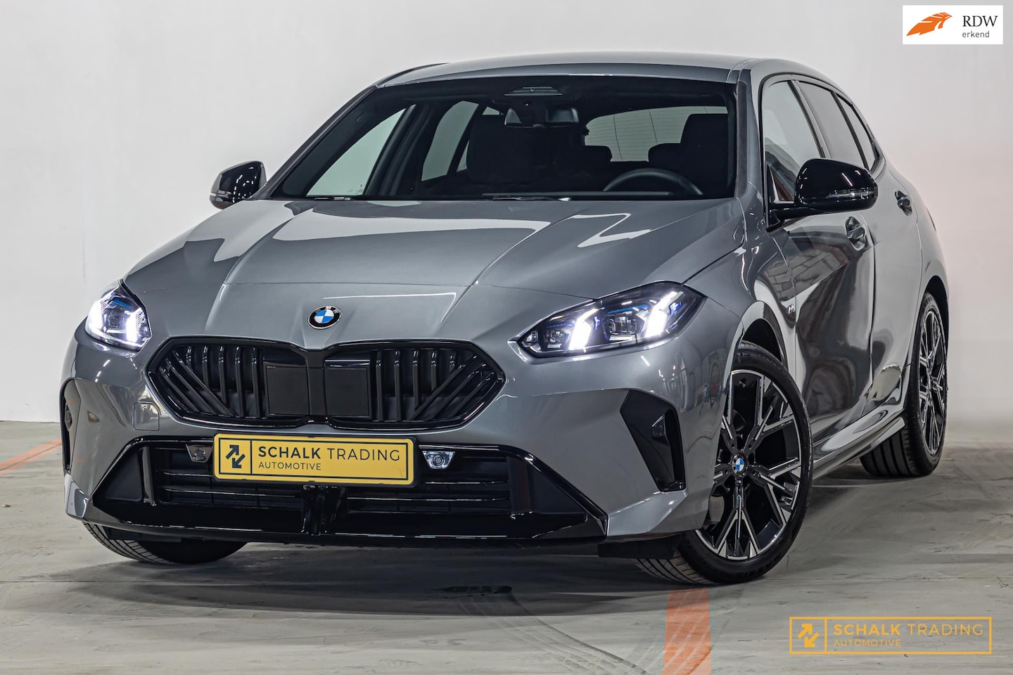 BMW 1-serie - 120 M-Sport Design Edition|Sportstoelen|Camera - AutoWereld.nl
