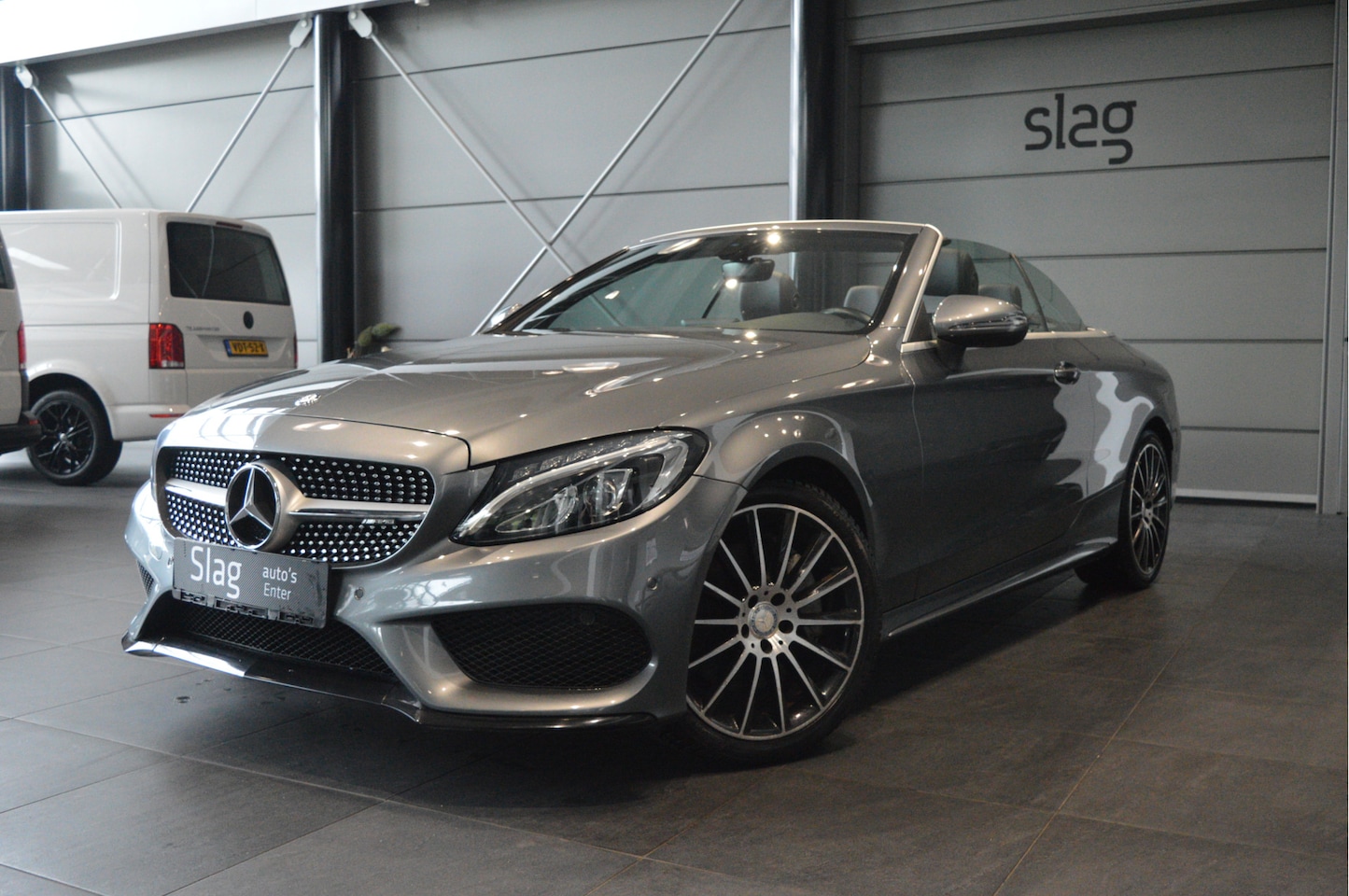 Mercedes-Benz C-klasse Cabrio - 200 AMG Pakket navi led Airscarf 19 inch 184 pk !! - AutoWereld.nl