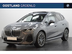BMW 2-serie Active Tourer - 225e xDrive M Sport Automaat / Panoramadak / Sportstoelen / M Adaptief onderstel / Comfort