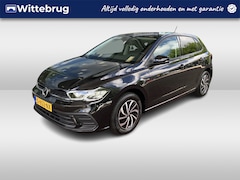 Volkswagen Polo - 1.0 TSI Life / Parkeersensoren voor en achter / 15'' LM velgen / Carplay / Navigatie