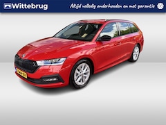 Skoda Octavia Combi - 1.0 e-TSI Sport Business / Trekhaak weg klapbaar / Parkeer sensoren voor en achter / 17''