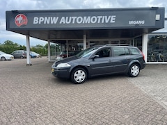 Renault Mégane Grand Tour - 1.6-16V Privilège Luxe