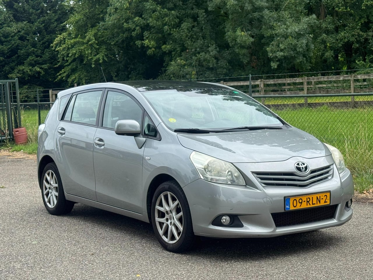 Toyota Verso - 2.0 D-4D Business 7p. /Airco/Trekhaak/Pano/Navi/ - AutoWereld.nl