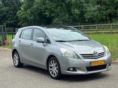 Toyota Verso - 2.0 D-4D Business 7p. /Airco/Trekhaak/Pano/Navi/