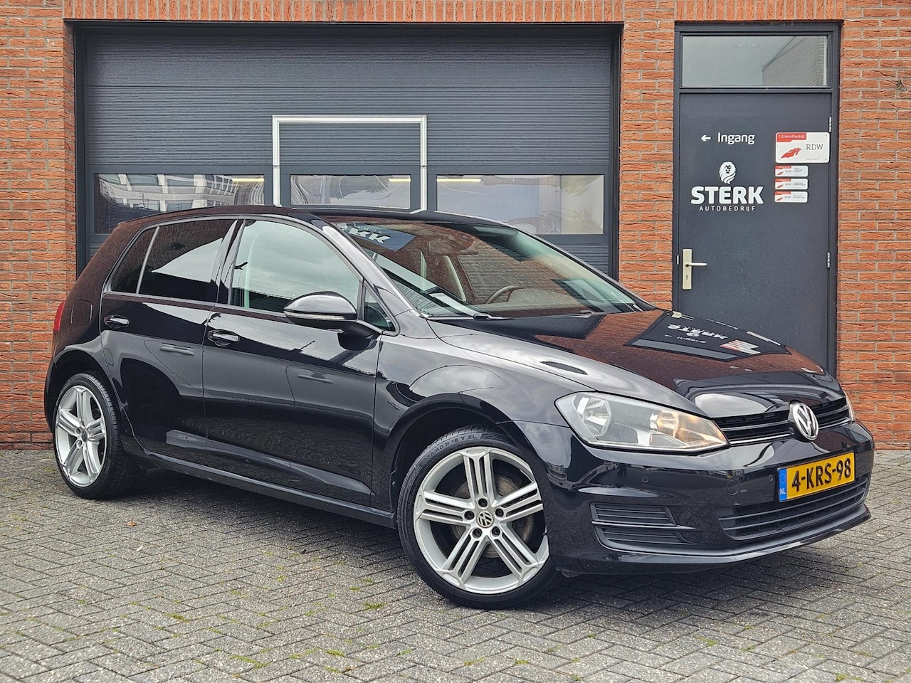 Volkswagen Golf - 1.4 TSI Comfortline 18" Navi Trekhaak PDC - AutoWereld.nl
