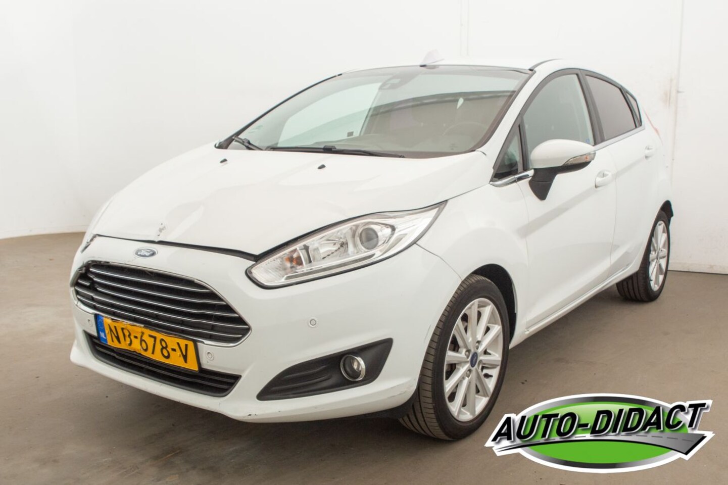 Ford Fiesta - 1.0 EcoBoost Automaat Clima Titanium - AutoWereld.nl