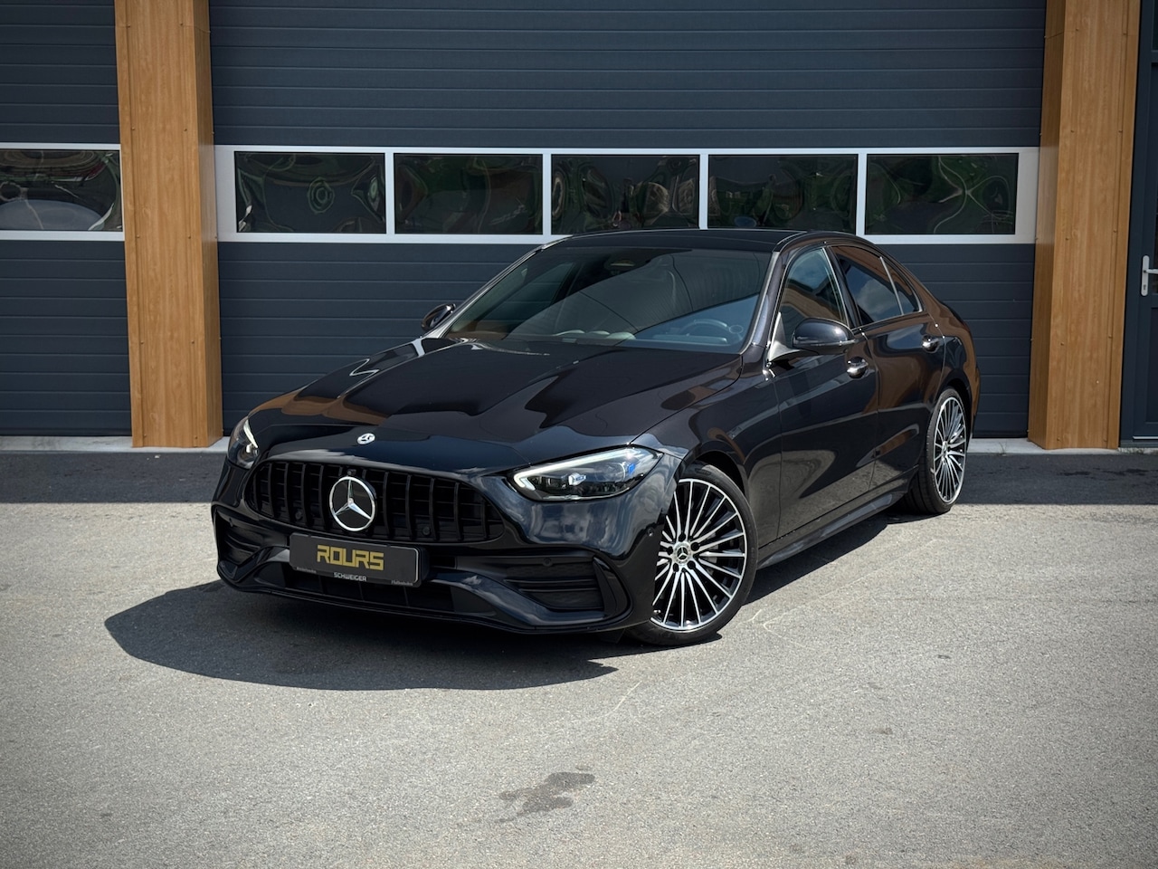Mercedes-Benz C-klasse - 300 AMG Line|360|SfeerV|Massage|PANO - AutoWereld.nl